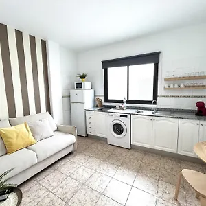 https://edificio-comillas-sh.in-canary-islands.com